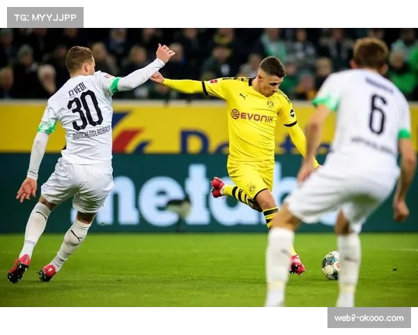 门兴0-2多特蒙德,拜尔低射锁定胜局暂居次席 门兴0-2多特蒙德,拜尔低射锁定胜局暂居次席