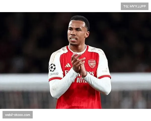 VAR长时间回放检查阿森纳禁区内的疑似手球,最终维持原判 VAR长时间回放检查阿森纳禁区内的疑似手球,最终维持原判